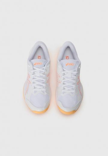 Кроссовки для зала