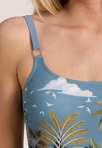 Слитный купальник