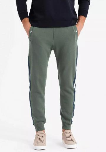 Спортивные штаны