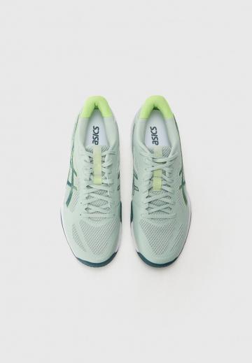 Кроссовки для зала