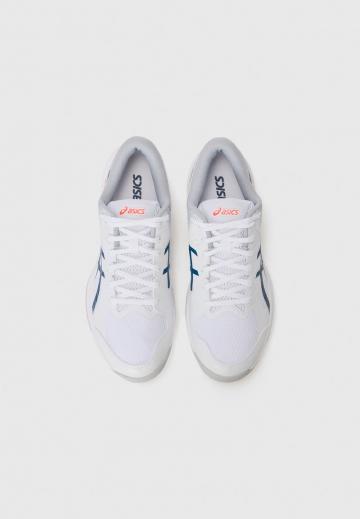 Кроссовки для зала