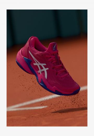 Теннисные кроссовки