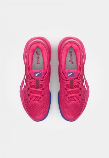 Теннисные кроссовки