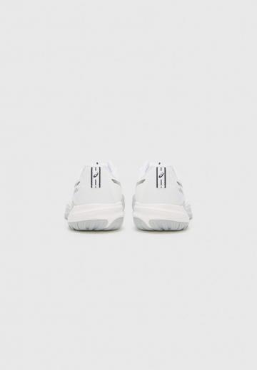 Теннисные кроссовки