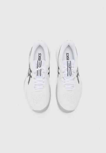 Теннисные кроссовки