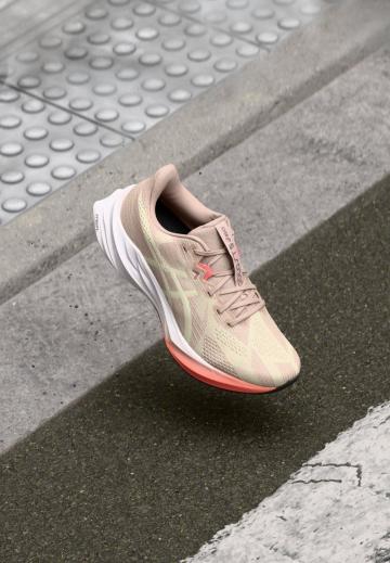 Беговые кроссовки