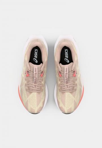 Беговые кроссовки