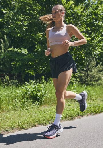 Беговые кроссовки