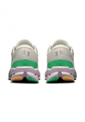 Беговые кроссовки