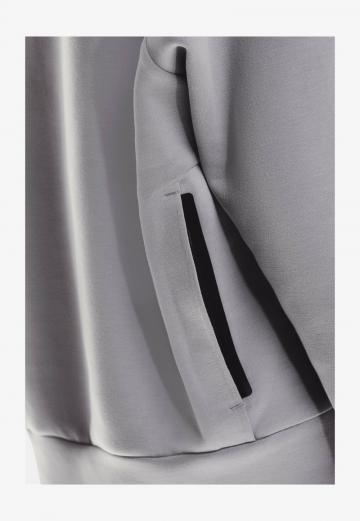 Спортивная толстовка