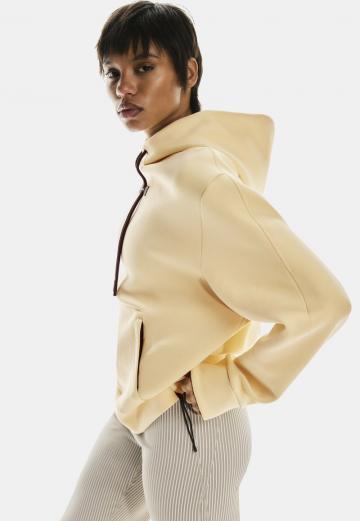 Спортивная толстовка