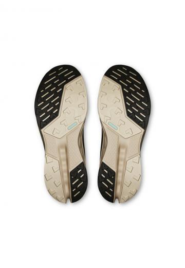 Беговые кроссовки