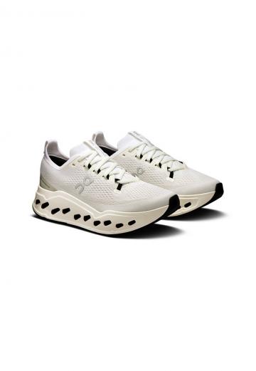 Беговые кроссовки