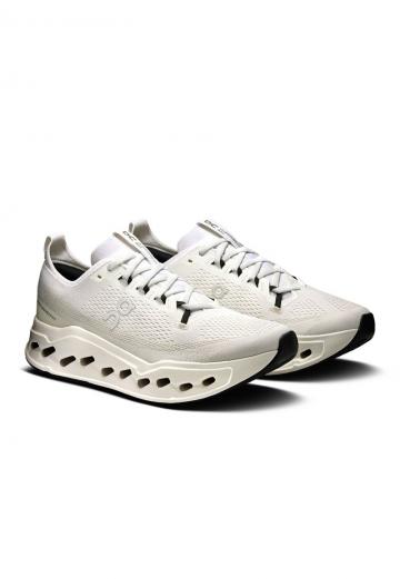 Беговые кроссовки