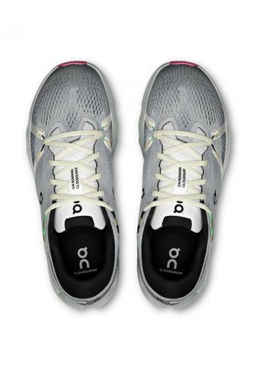 Беговые кроссовки