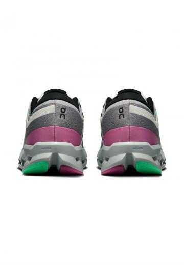 Беговые кроссовки