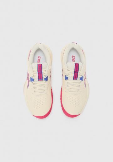 Теннисные кроссовки