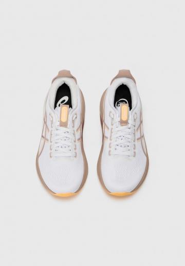 Беговые кроссовки