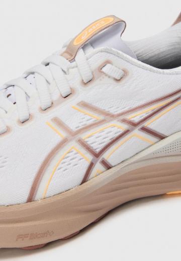 Беговые кроссовки