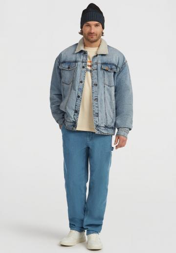 Джинсовая куртка