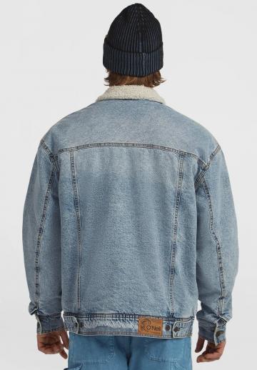 Джинсовая куртка