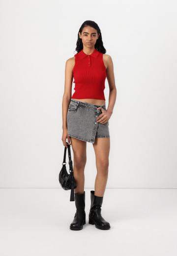 Джинсовые шорты