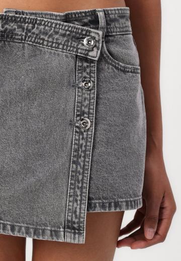 Джинсовые шорты