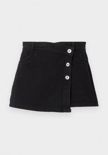 Джинсовые шорты