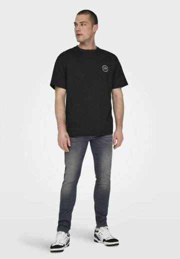 Узкие джинсы