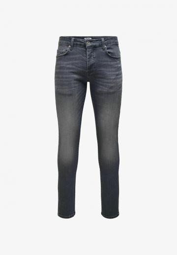 Узкие джинсы