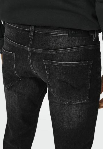 Узкие джинсы