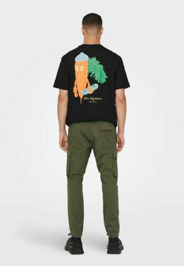 Брюки с накладными карманами