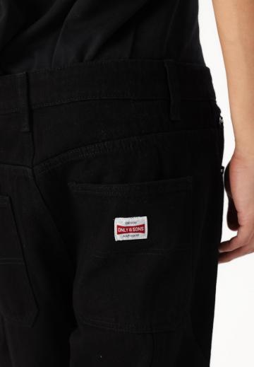 Прямые джинсы