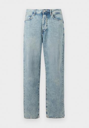 Свободные джинсы