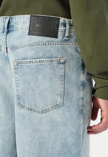 Свободные джинсы