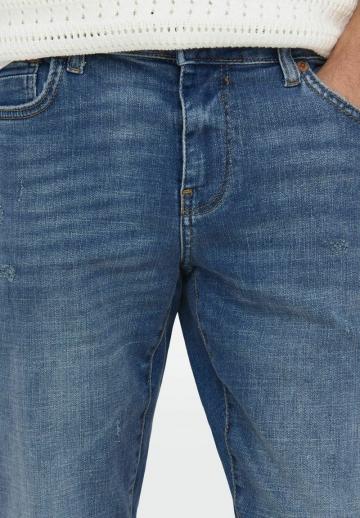 Узкие джинсы
