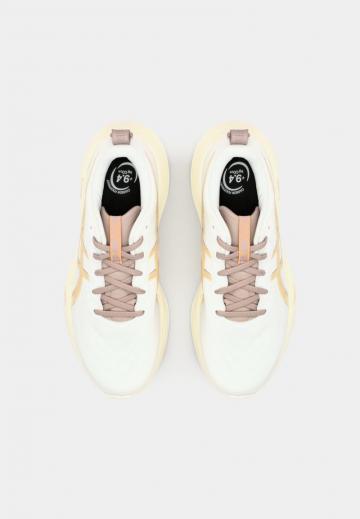 Беговые кроссовки