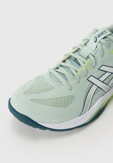 Кроссовки для зала