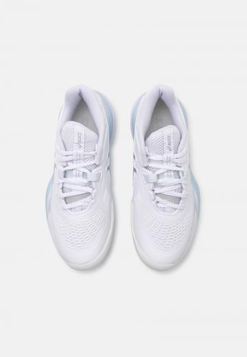 Теннисные кроссовки