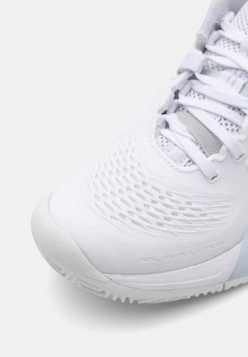 Теннисные кроссовки