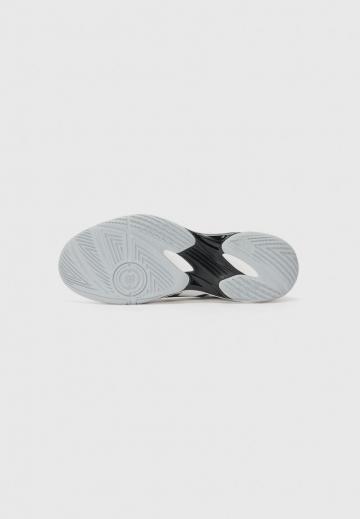 Кроссовки для зала