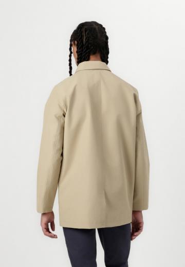 Короткое пальто