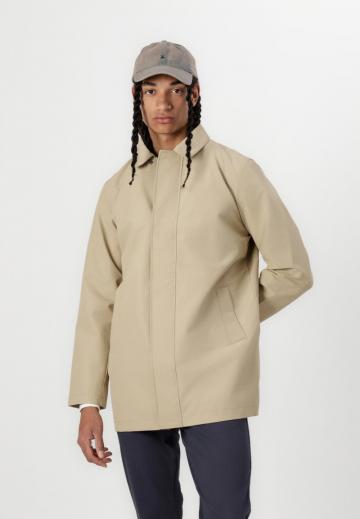 Короткое пальто