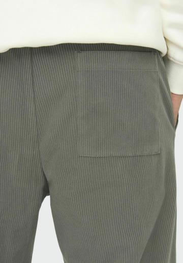 Вельветовые брюки