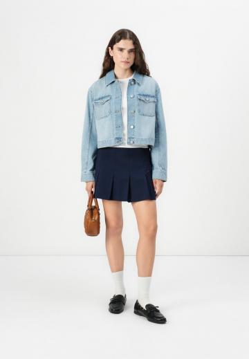 Джинсовая куртка