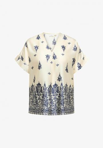 Атласная блузка