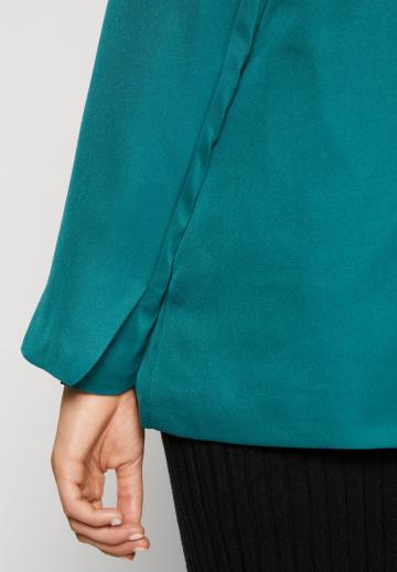 Вельветовая куртка