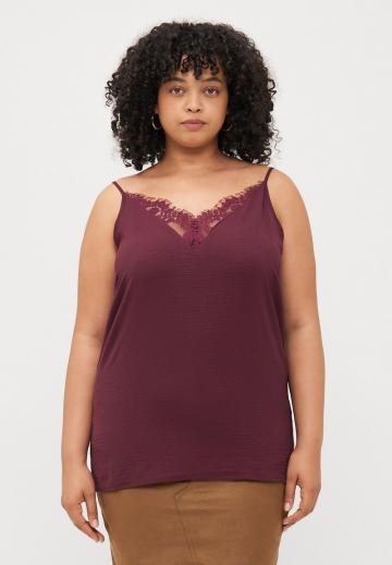 Топ на бретельках