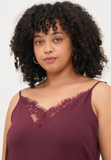 Топ на бретельках