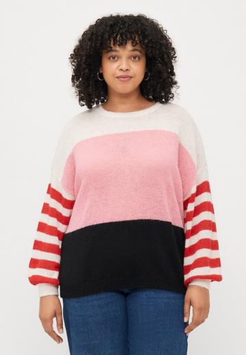 Пуловер в полоску